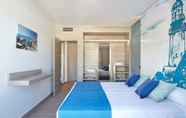 Phòng ngủ 6 Sol Bahia Ibiza Suites