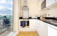 Kamar Tidur 6 Spacious Serviced Apartments Canary Wharf