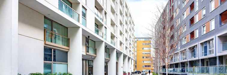 Exterior Spacious Serviced Apartments Canary Wharf