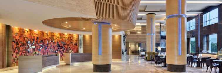 Lobby JW Marriott Hotel Chandigarh