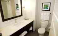 In-room Bathroom 6 Holiday Inn Hotel & Suites Red Deer South, an IHG Hotel