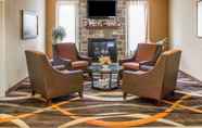 Lobby 5 Comfort Suites