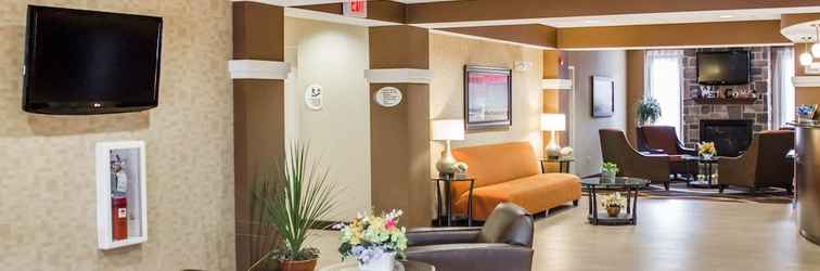 Lobby Comfort Suites