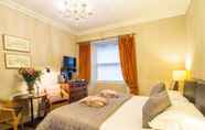 Kamar Tidur 7 Six Brunton Place