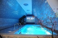 Swimming Pool Hotel Pleso