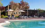 Swimming Pool 4 Hotel Carcarille - Restaurant le C