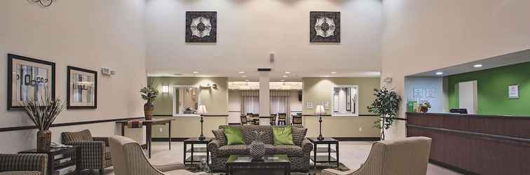 Lobi La Quinta Inn & Suites by Wyndham Lancaster