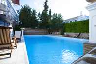 Swimming Pool Armata Boutique Hotel