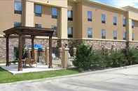 Exterior Hampton Inn & Suites Center