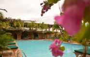 Kolam Renang 2 Hotel Mariscal Robledo