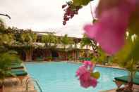 Kolam Renang Hotel Mariscal Robledo