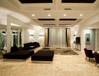 Lobby 2 Villa Neri Resort & Spa