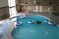 Swimming Pool Knights Inn & Suites Emporia