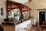 Bar, Cafe and Lounge Hotel La Bastide St Bach