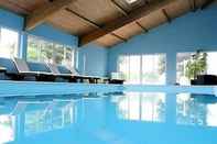 Swimming Pool Hôtel & Restaurant Le Chatard