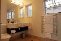 In-room Bathroom Silver Fern Rotorua Suites & Spa