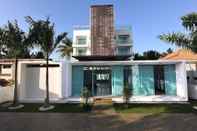 Exterior Watermark Luxury Oceanfront All Suite Hotel