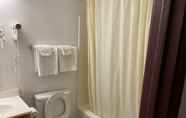 Toilet Kamar 6 Royal Inn