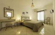 Bilik Tidur 3 Makris Beach Hotel