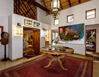 Lobby 2 Khaya Ndlovu Safari Manor