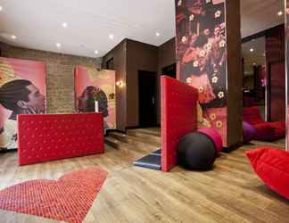 Lobi 2 Hotel Montmartre Mon Amour