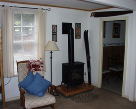 Lobby 4 Tahoma Meadows Cottages