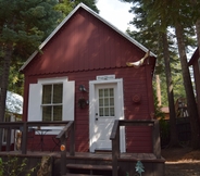 Exterior 6 Tahoma Meadows Cottages