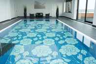 Swimming Pool Van der Valk Hotel Duiven near Arnhem A12