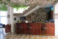 Bar, Cafe and Lounge Malemi Organic Hotel