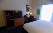 Bedroom 7 Fairfield Inn & Suites by Marriott Paducah