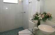 Toilet Kamar 2 Hotel Don Zepe