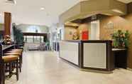 Lobi 4 Microtel Inn & Suites by Wyndham Williston