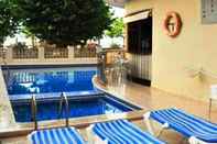 Swimming Pool Hotel Haromar