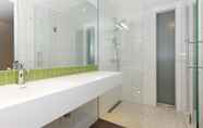 In-room Bathroom 2 Thon Partner Hotel Surnadal
