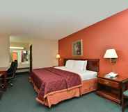 Bedroom 3 Americas Best Value Inn & Suites Sheridan
