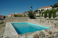 Swimming Pool INATEL Linhares da Beira Hotel Rural