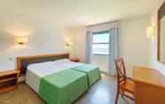 Phòng ngủ 5 AluaSun Far Menorca Hotel