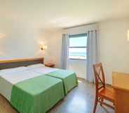 Bilik Tidur 5 AluaSun Far Menorca Hotel