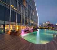 Swimming Pool 6 Radisson Blu Hotel Batumi