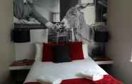 Kamar Tidur 2 The Old Ship