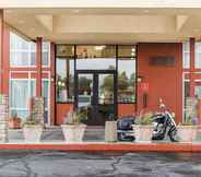 Exterior 7 Econo Lodge