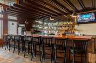 Bar, Cafe and Lounge Running Y Ranch Vacation Home Rentals