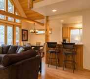 Common Space 5 Running Y Ranch Vacation Home Rentals