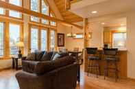 Common Space Running Y Ranch Vacation Home Rentals