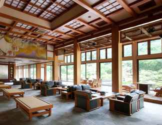 Lobi 2 Unzen Miyazaki Ryokan