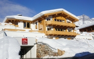 Exterior 2 AlpenParks Maria Alm - Appartments