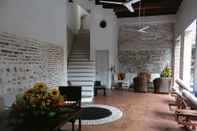 Lobby Hotel El Candil de los Santos