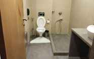 Toilet Kamar 6 Cambay Sapphire Neemrana