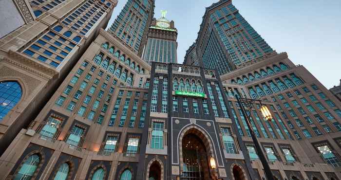 Luar Bangunan Hotel Pullman ZamZam Makkah