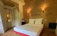 Bedroom 5 Hotel Restaurant Le Saint Antoine